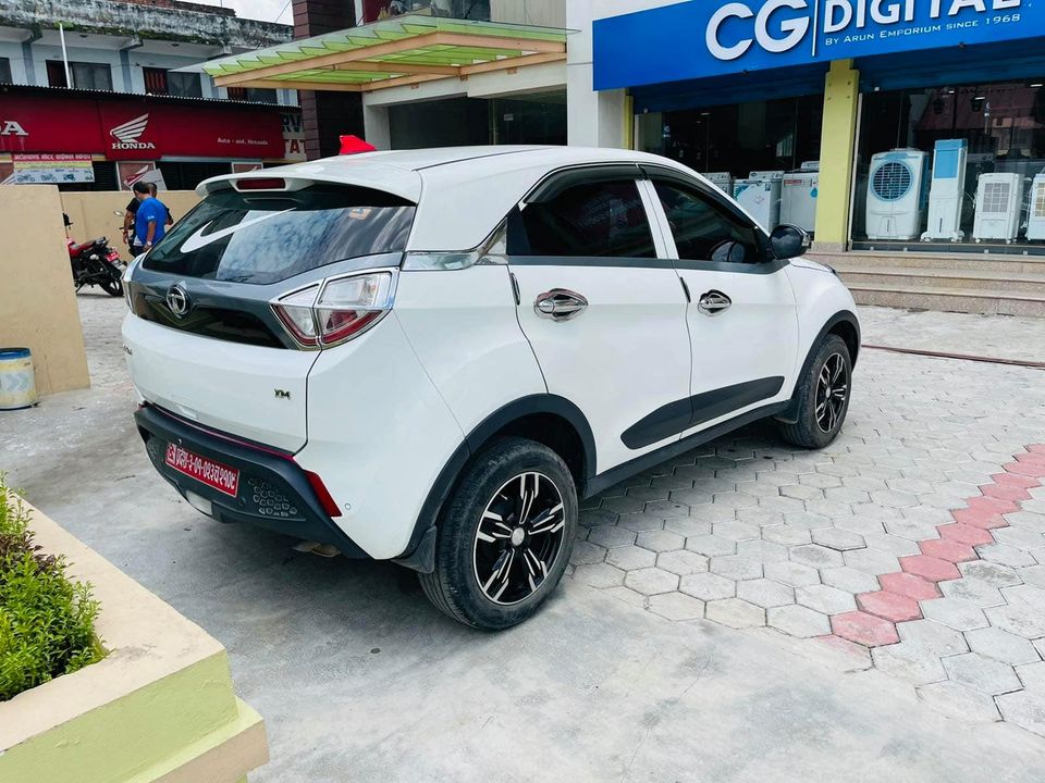 2019 model tata nexon xm petrol fulloption low run sorum condition