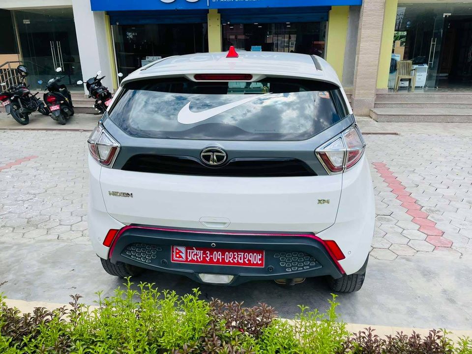 2019 model tata nexon xm petrol fulloption low run sorum condition