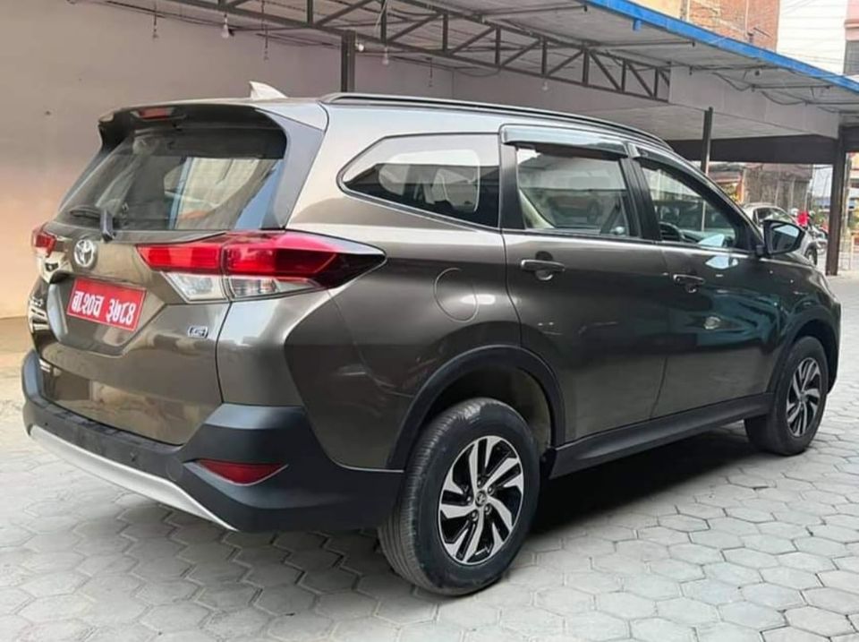 2018 model toyota rush G for sale/exchange